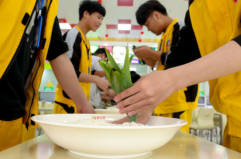 學(xué)校為學(xué)生準(zhǔn)備了香甜的糯米