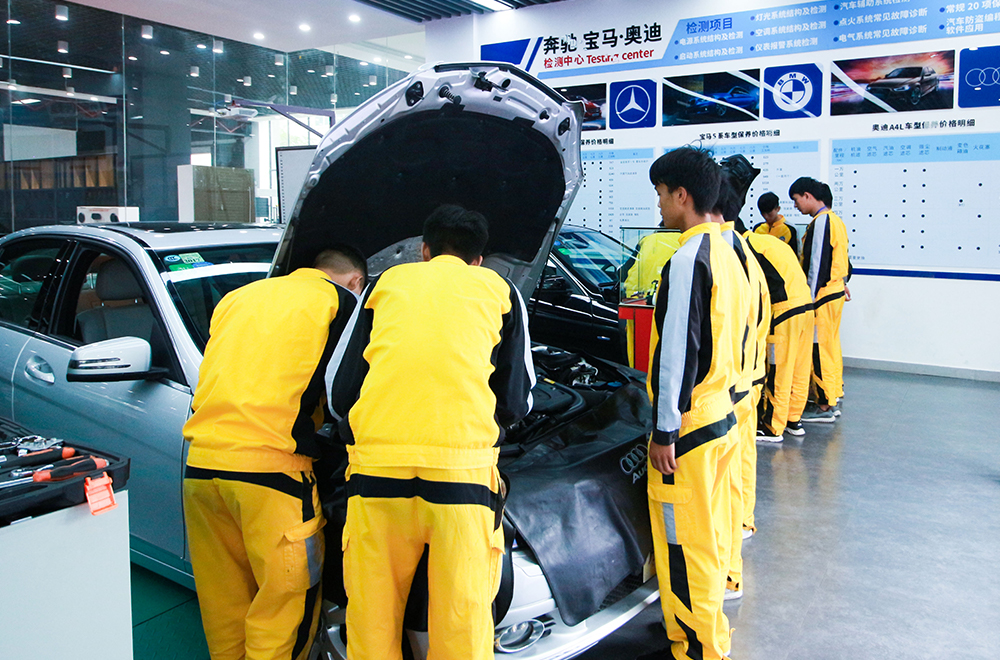 實訓(xùn)實戰(zhàn)-高端車檢測與維修