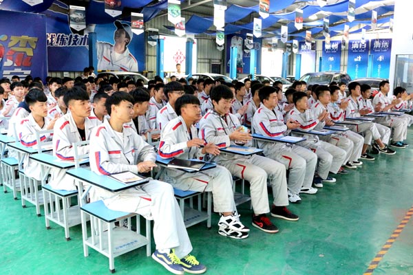 就業(yè)宣講會(huì)現(xiàn)場(chǎng).jpg