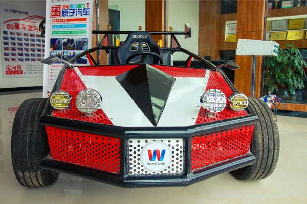 云南萬通原創改裝——新能源汽車.jpg